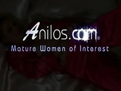 Anilos housewife uses a vibrator to pleasure her vagina